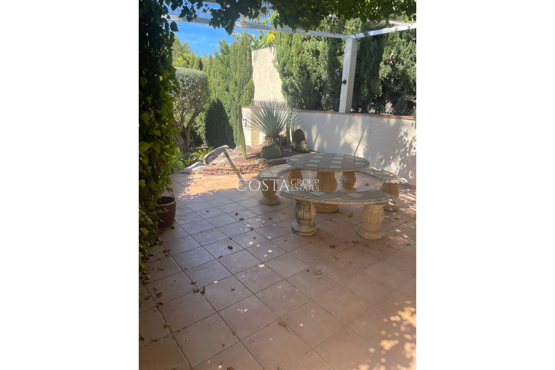 Neue Gebäude - Villa -
Altea