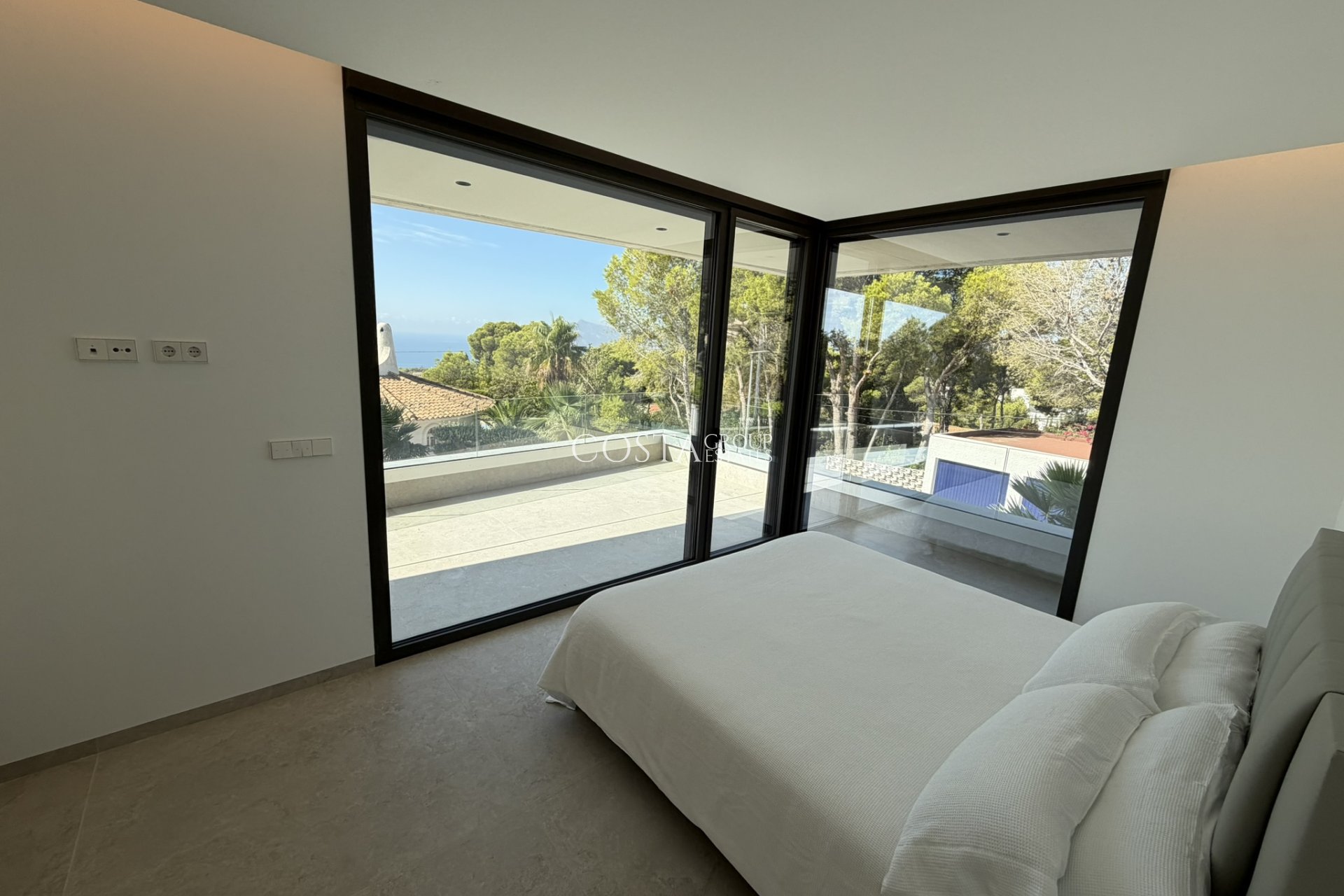 Neue Gebäude - Villa -
Altea