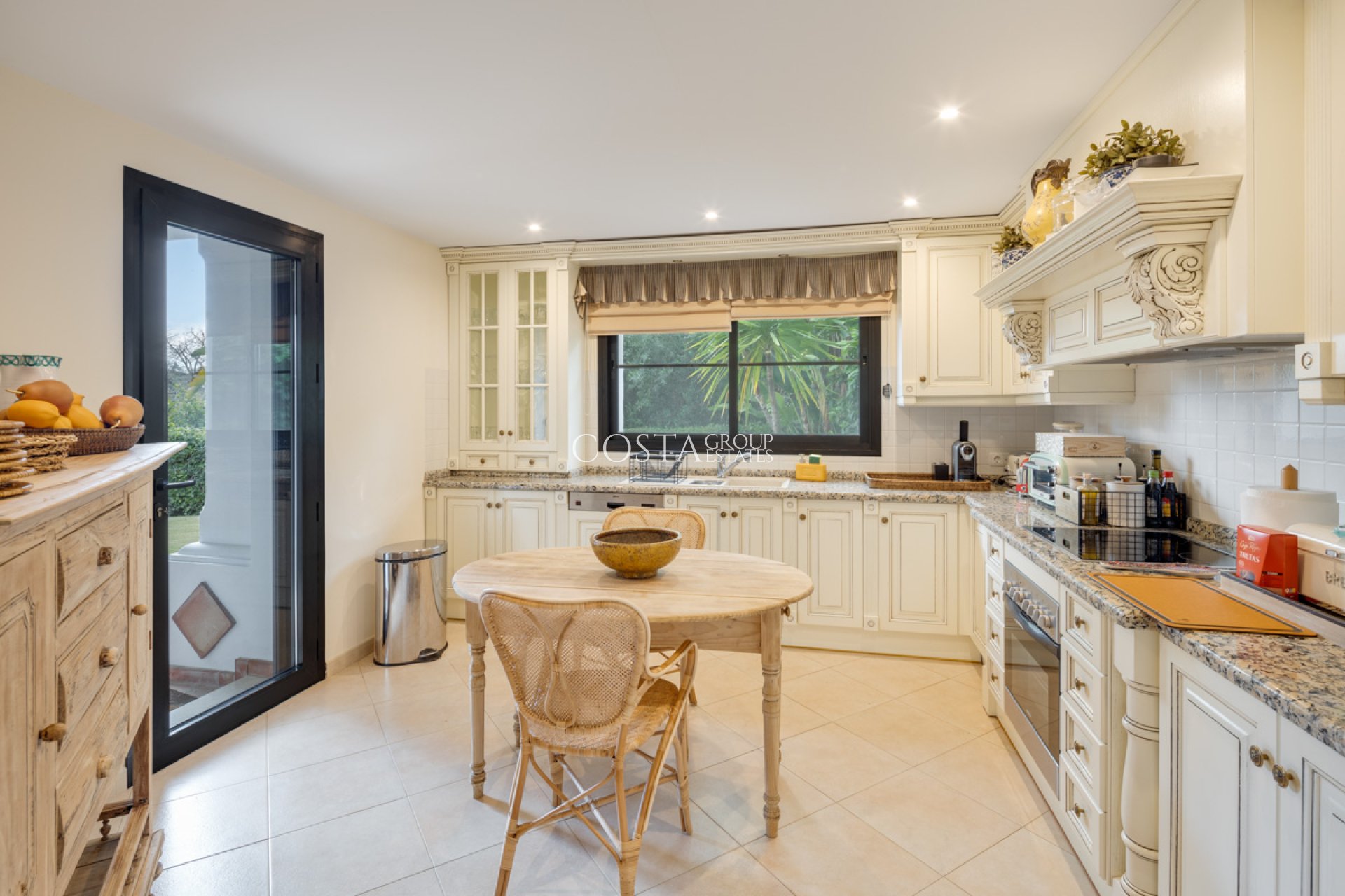 Neue Gebäude - Villa -
Benahavís