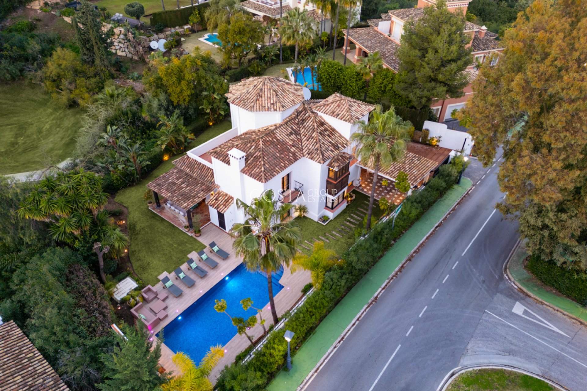 Neue Gebäude - Villa -
Benahavís