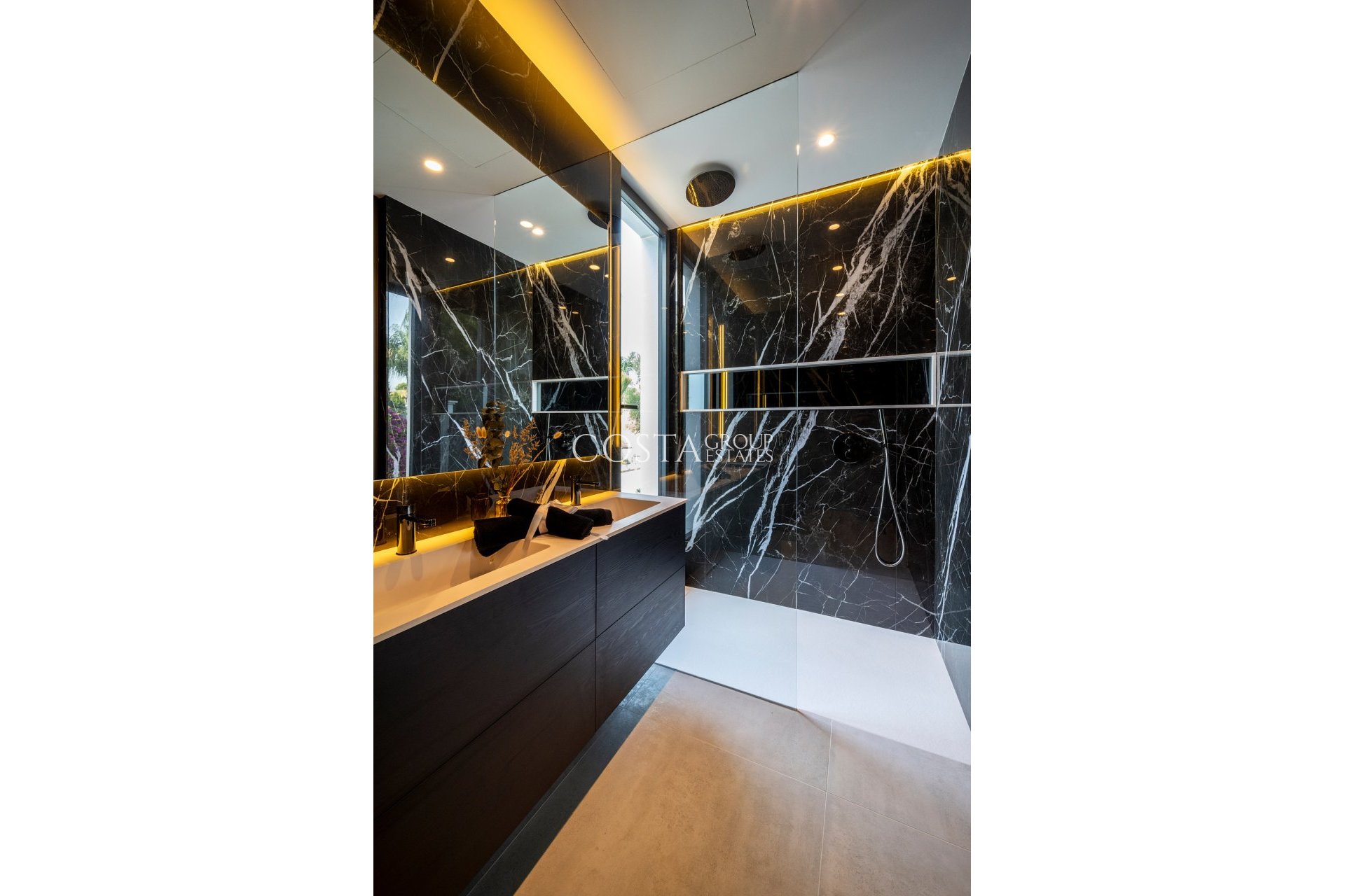 Neue Gebäude - Villa -
Benahavís