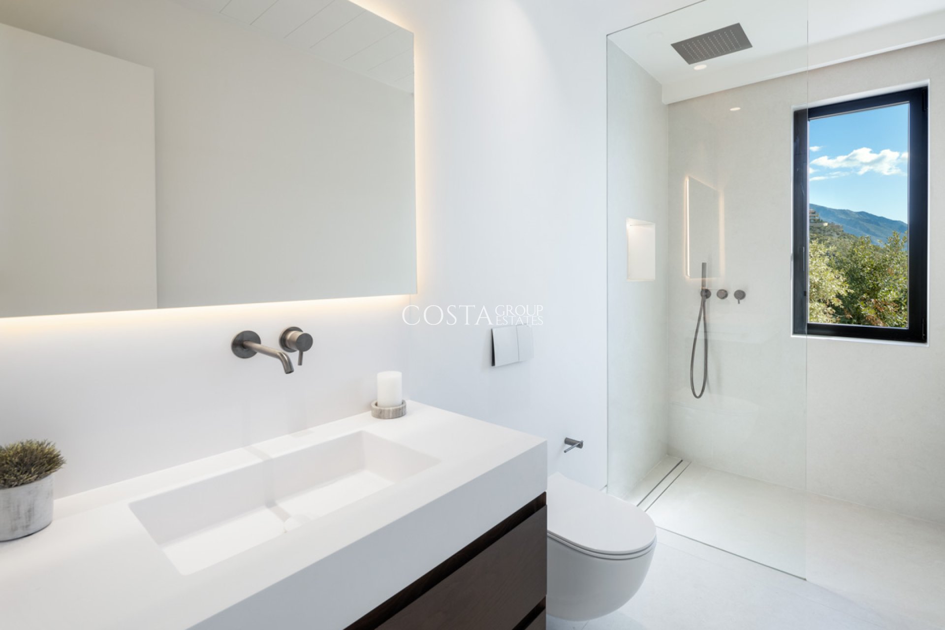 Neue Gebäude - Villa -
Benahavís