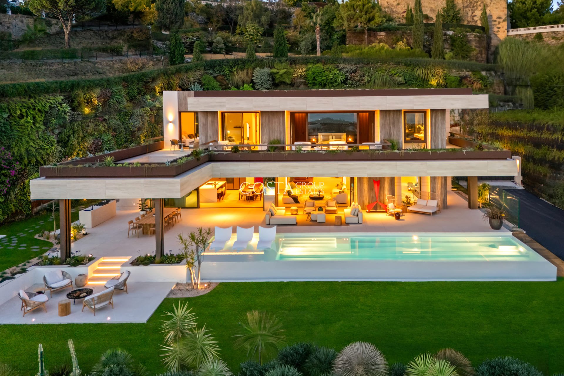 Neue Gebäude - Villa -
Benahavís