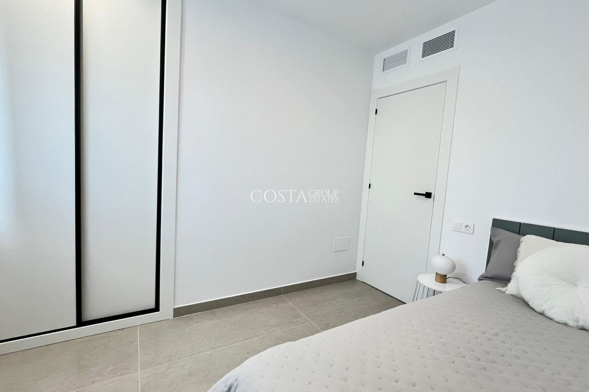 Neue Gebäude - Villa -
Benferri - Benfis Park