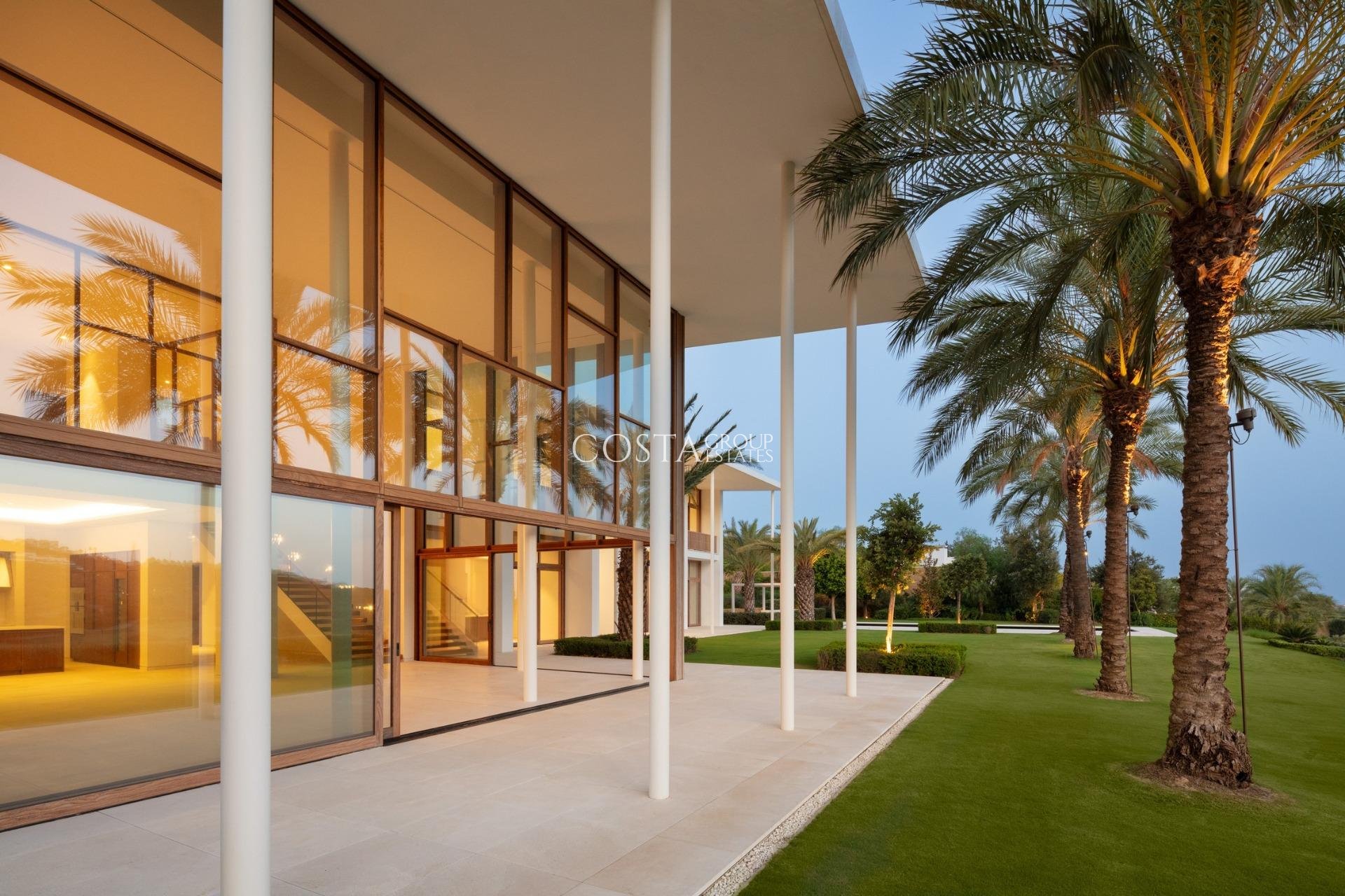 Neue Gebäude - Villa -
Casares - Pedregales