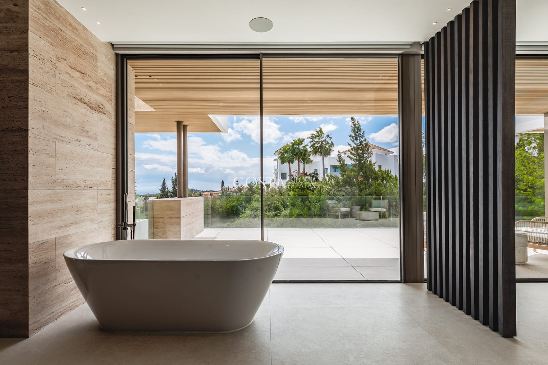 Neue Gebäude - Villa -
Cortés