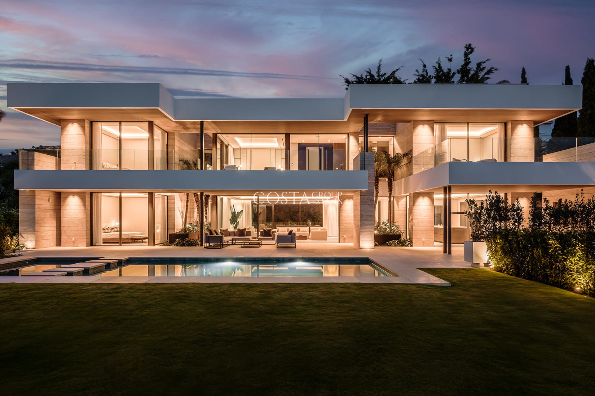 Neue Gebäude - Villa -
Cortés