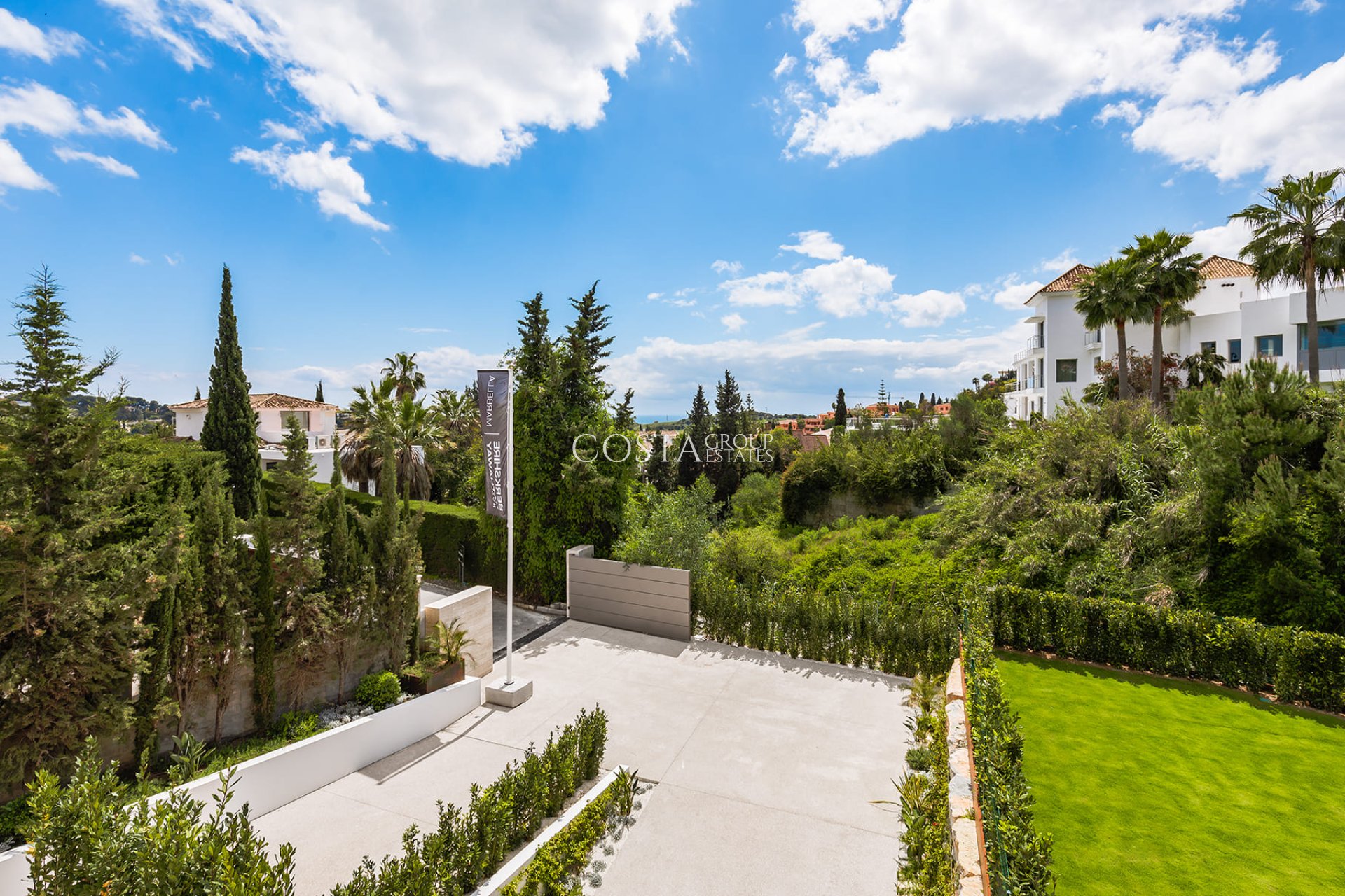 Neue Gebäude - Villa -
Cortés