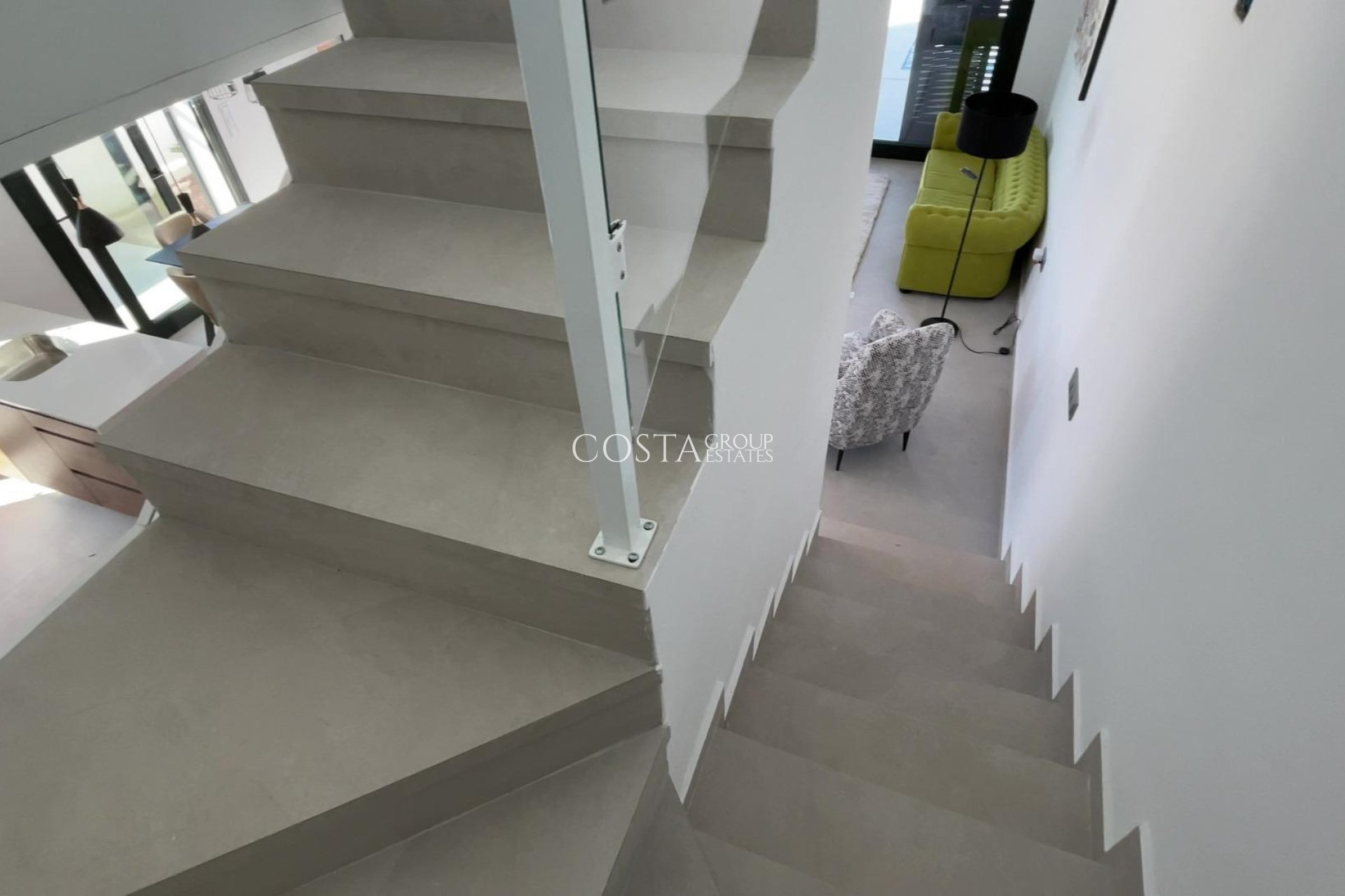 Neue Gebäude - Villa -
Daya Nueva