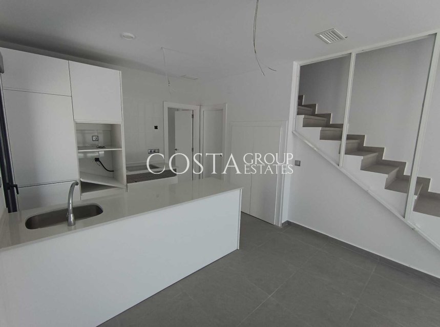 Neue Gebäude - Villa -
Daya Nueva