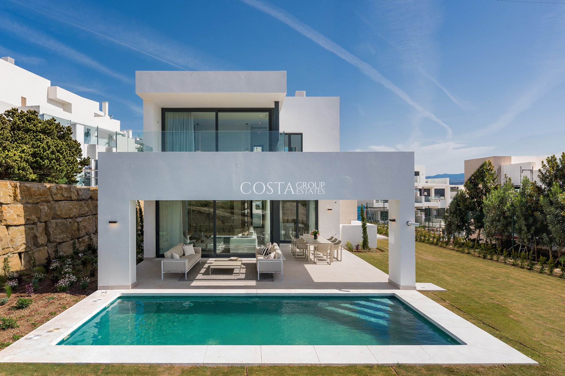 Neue Gebäude - Villa -
Estepona
