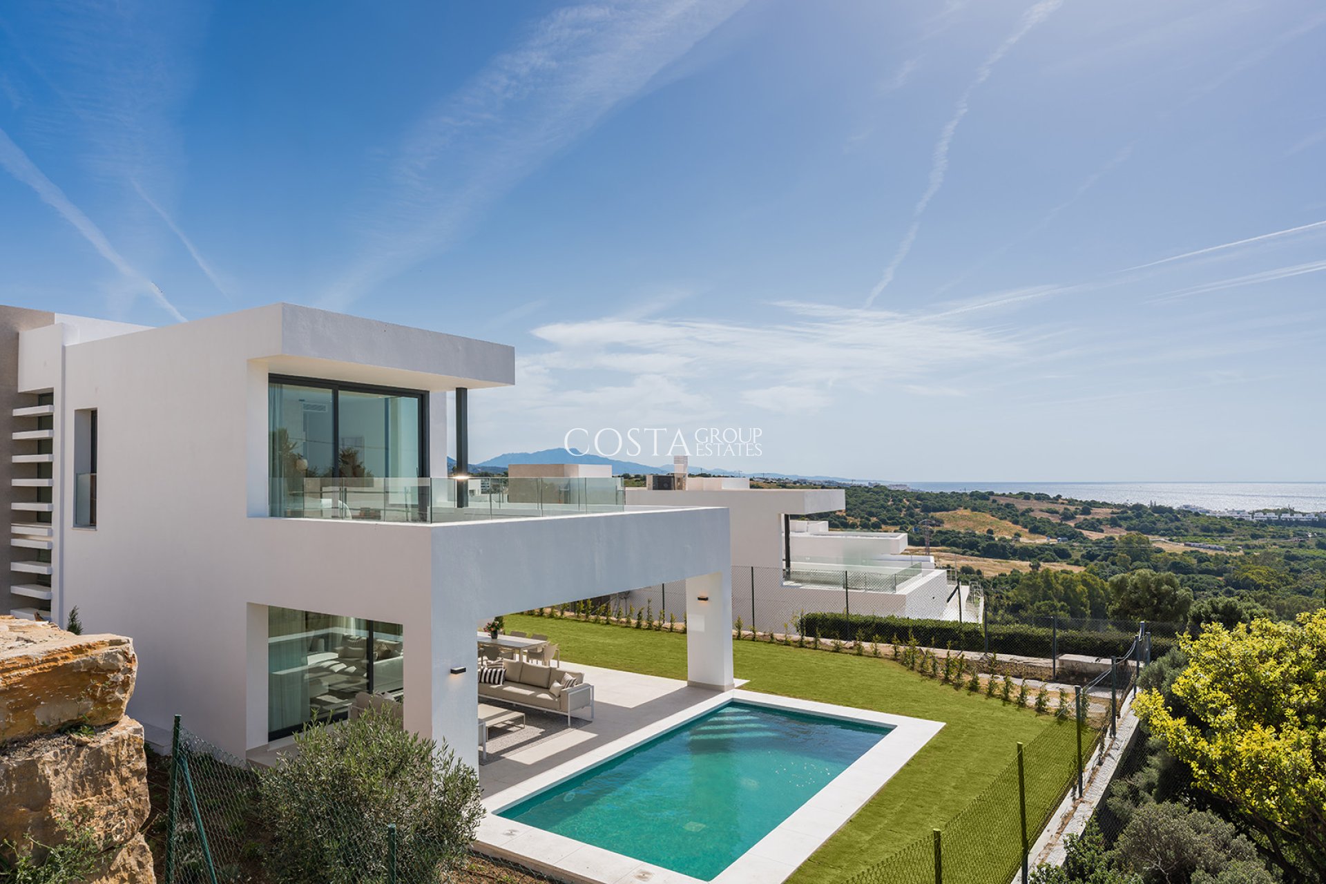 Neue Gebäude - Villa -
Estepona