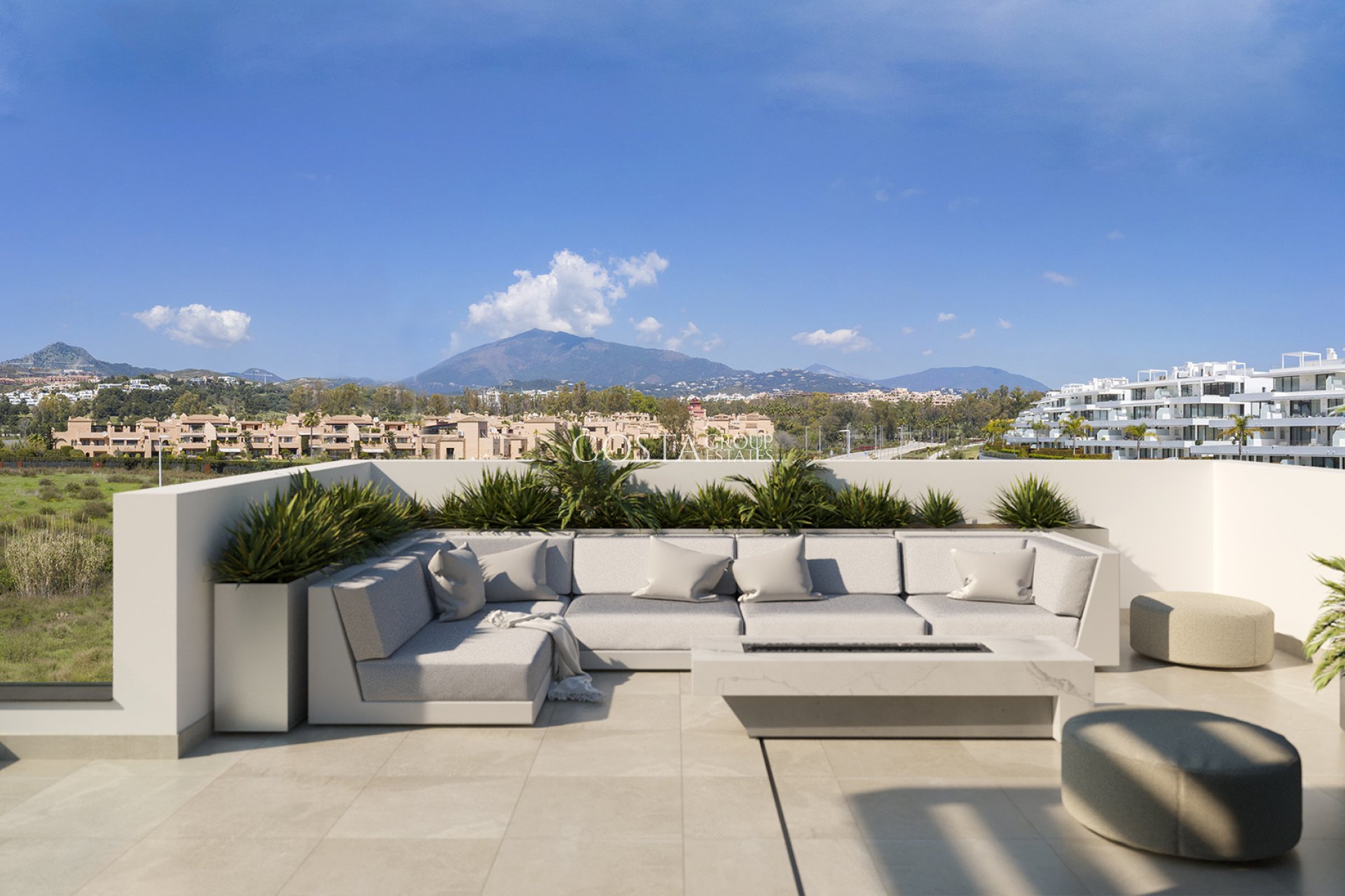 Neue Gebäude - Villa -
Estepona