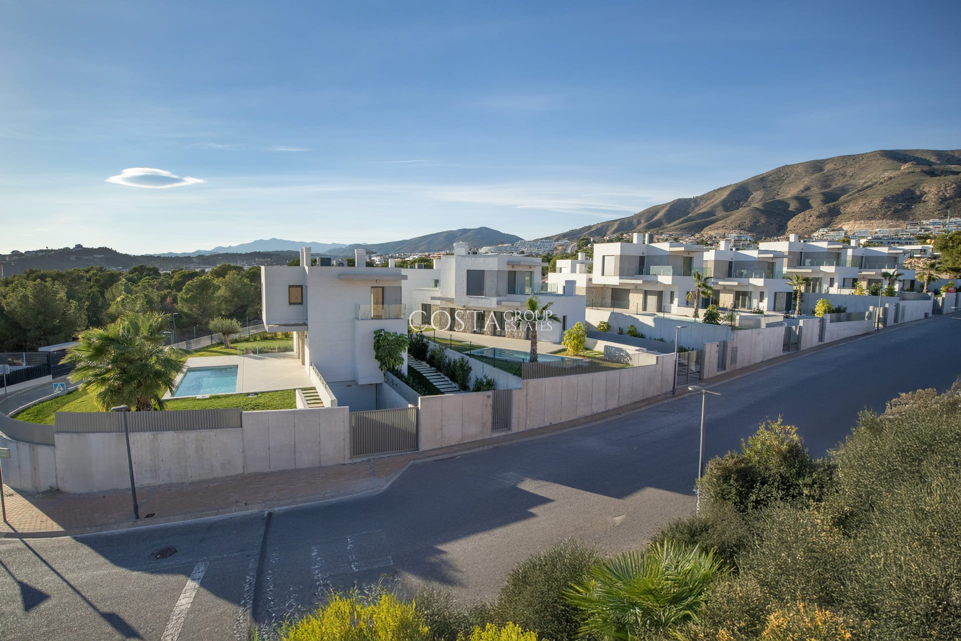 Neue Gebäude - Villa -
Finestrat