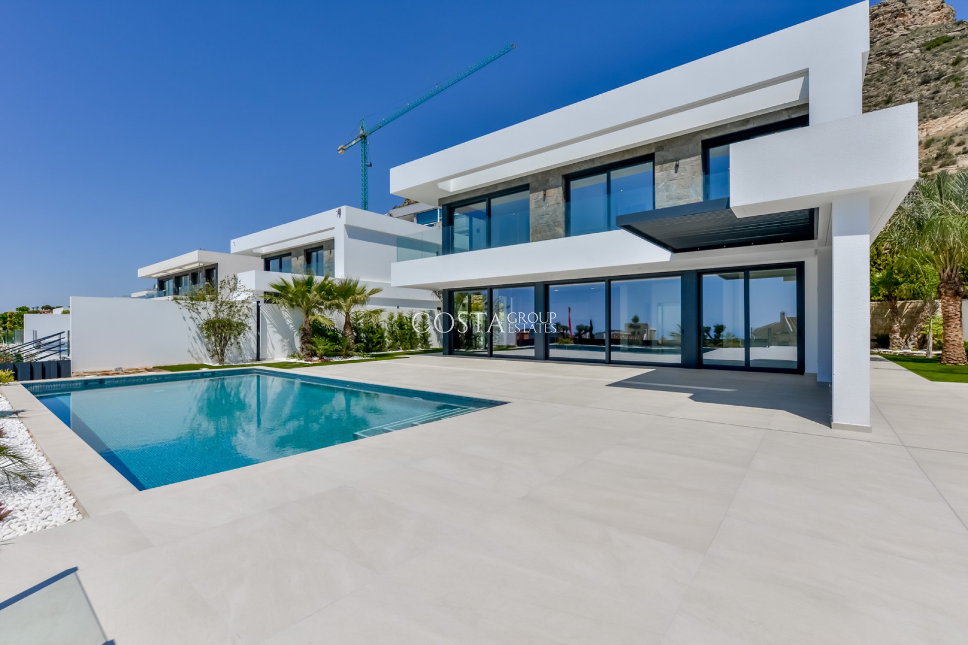 Neue Gebäude - Villa -
Finestrat