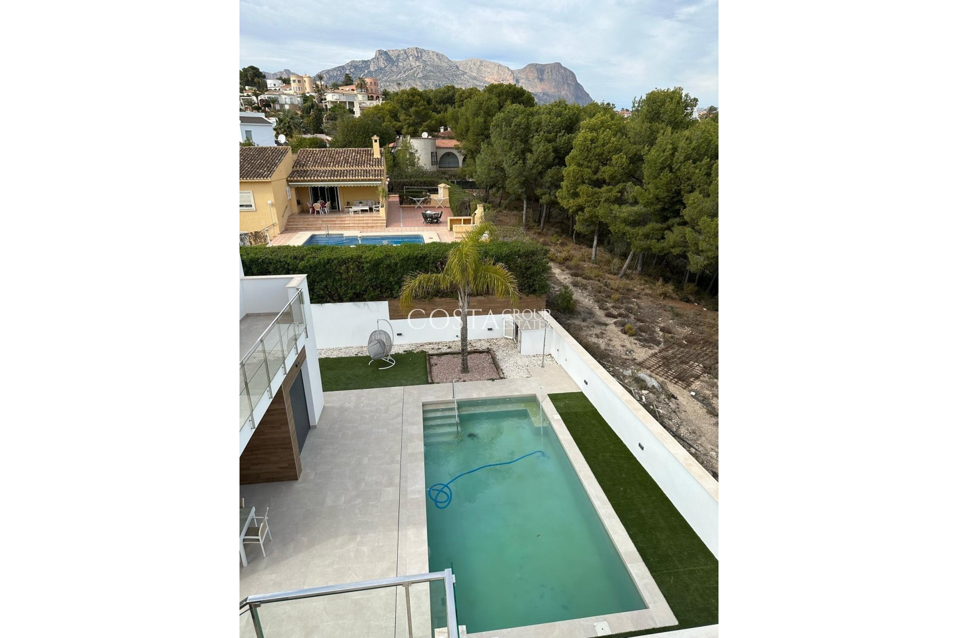 Neue Gebäude - Villa -
La Nucía - Urb. Don Mar