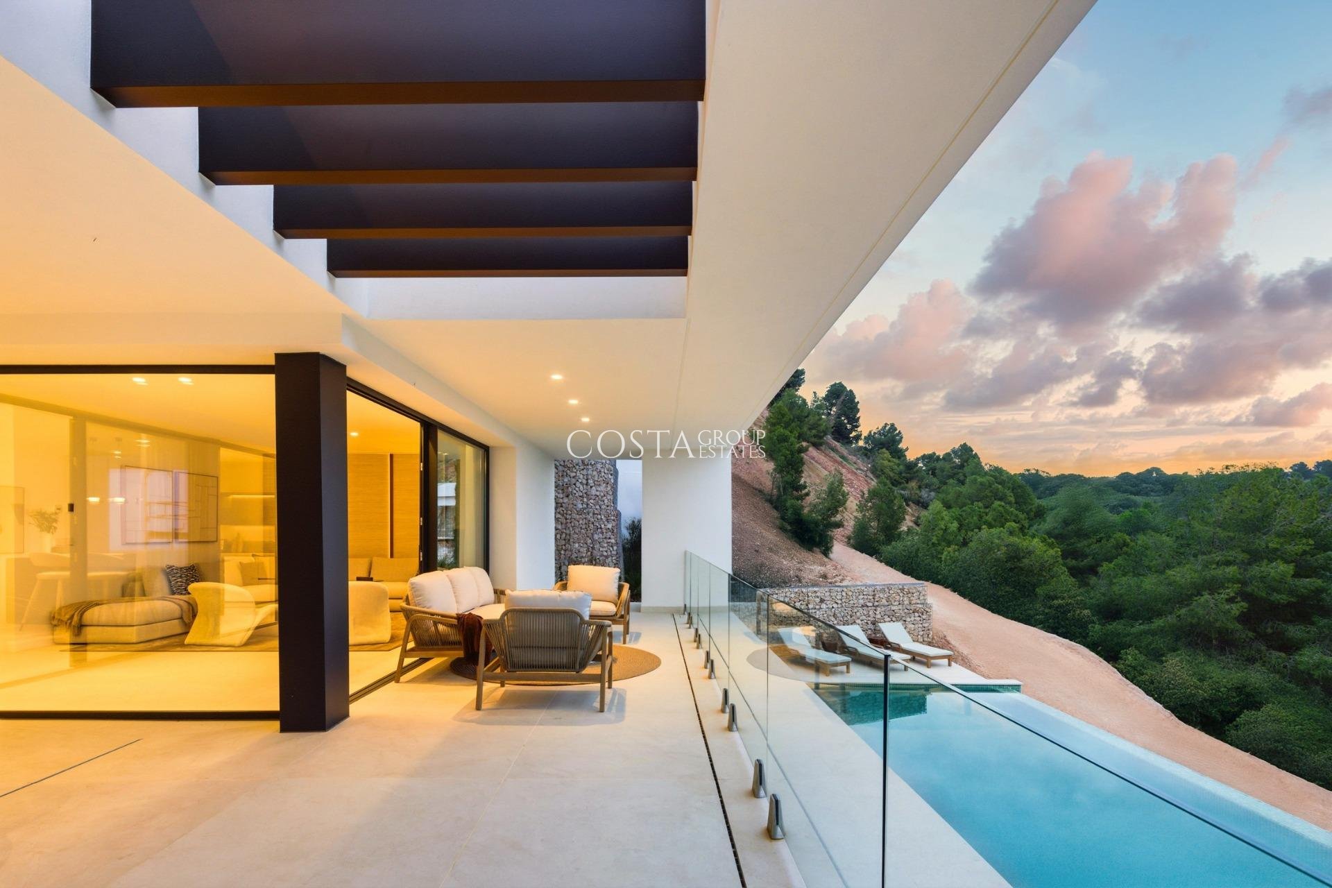 Neue Gebäude - Villa -
Málaga - Málaga Este