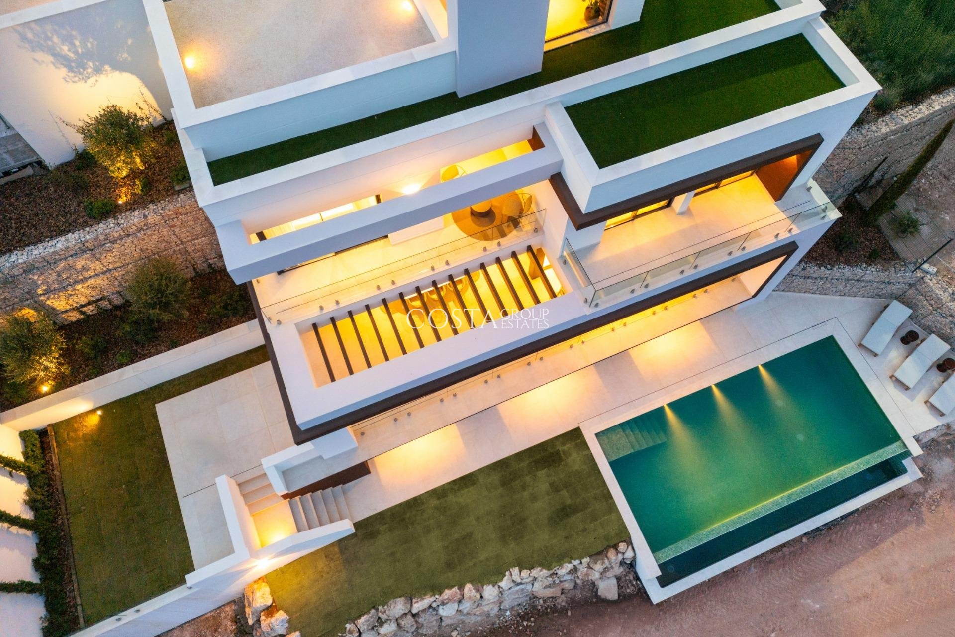 Neue Gebäude - Villa -
Málaga - Málaga Este