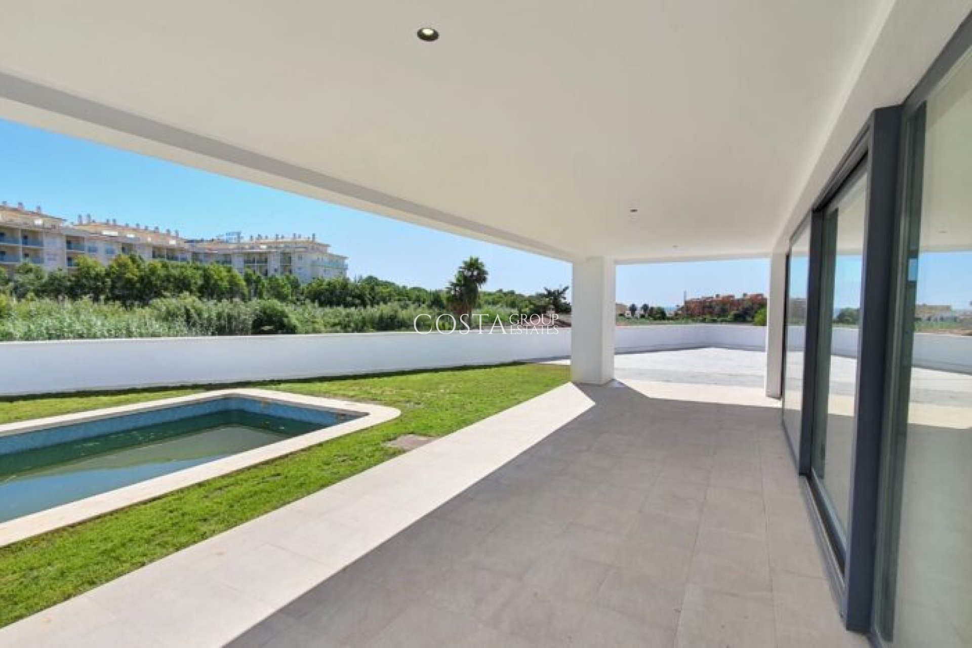 Neue Gebäude - Villa -
Manilva