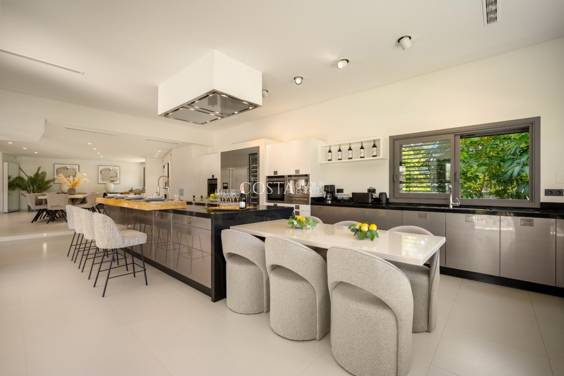 Neue Gebäude - Villa -
Marbella