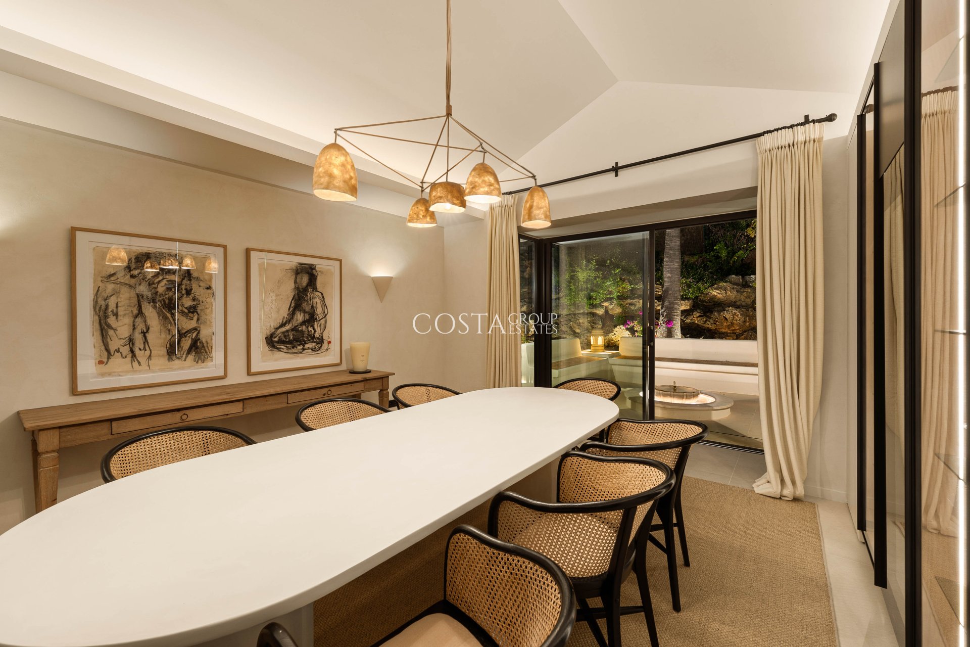 Neue Gebäude - Villa -
Marbella