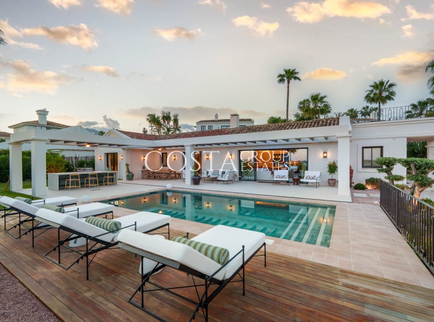 Neue Gebäude - Villa -
Marbella