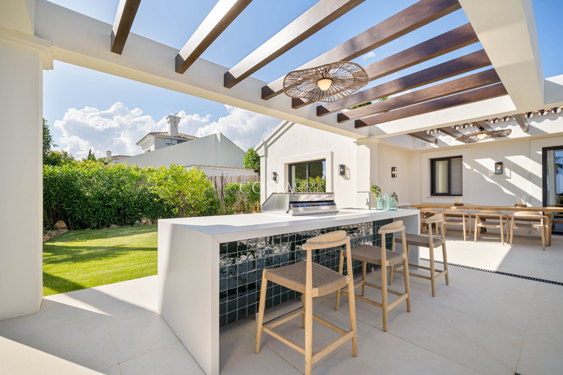 Neue Gebäude - Villa -
Marbella