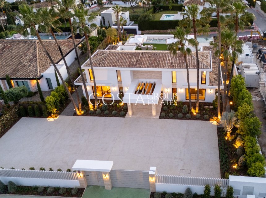 Neue Gebäude - Villa -
Marbella