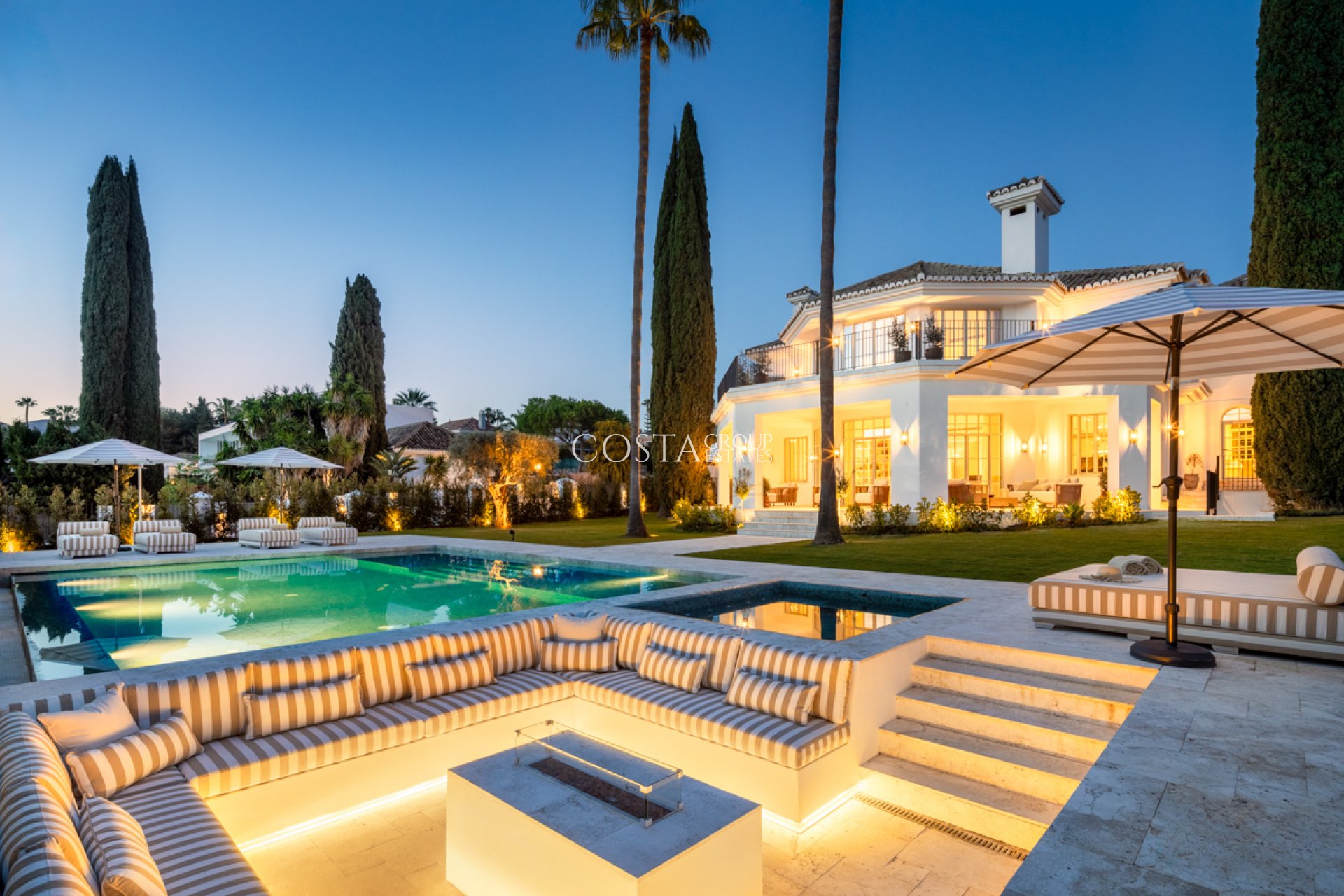Neue Gebäude - Villa -
Marbella