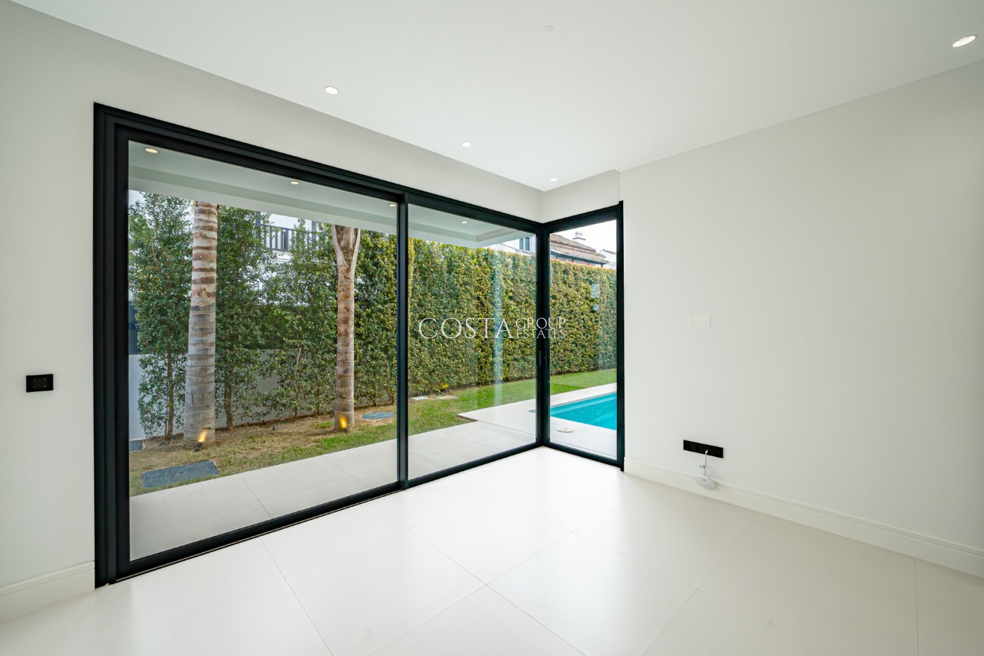 Neue Gebäude - Villa -
Marbella