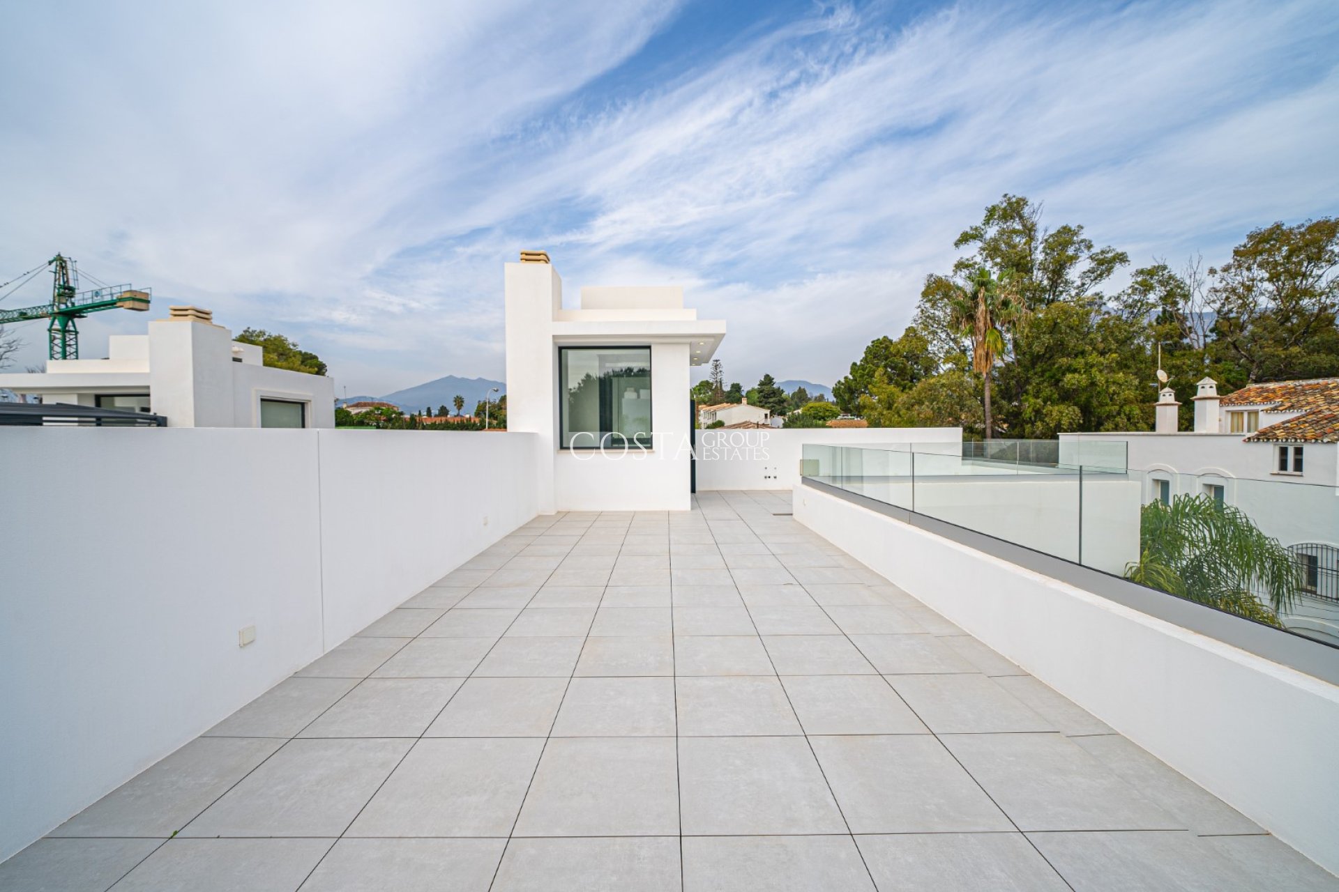 Neue Gebäude - Villa -
Marbella