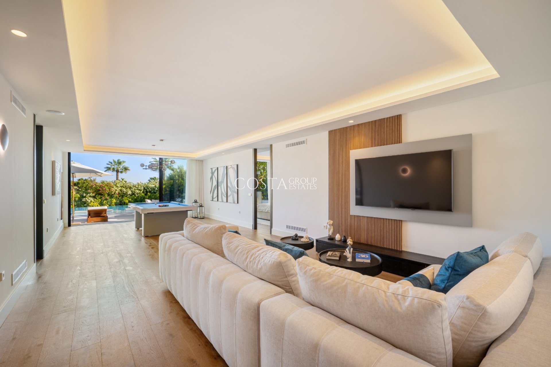 Neue Gebäude - Villa -
Marbella