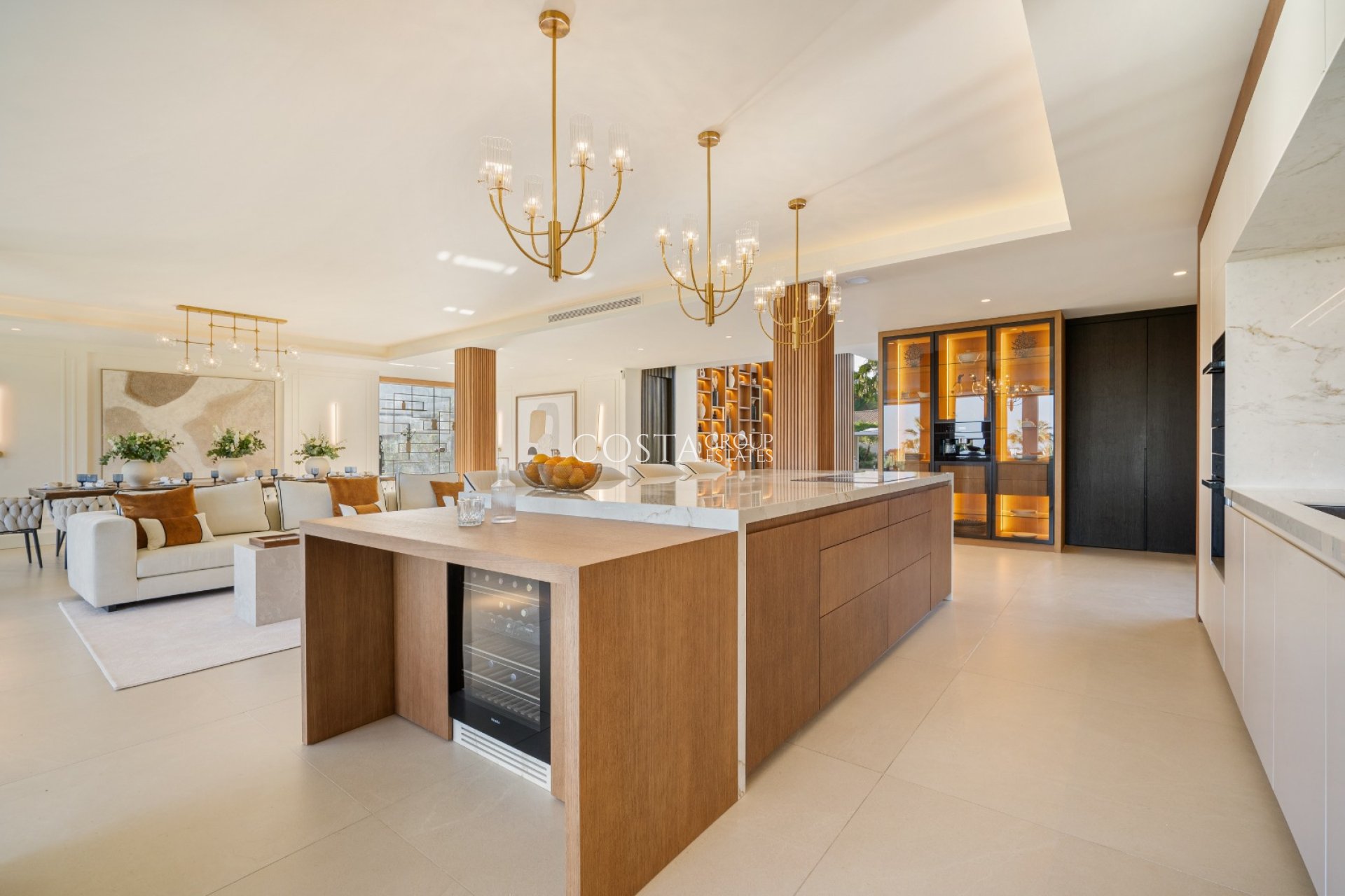 Neue Gebäude - Villa -
Marbella