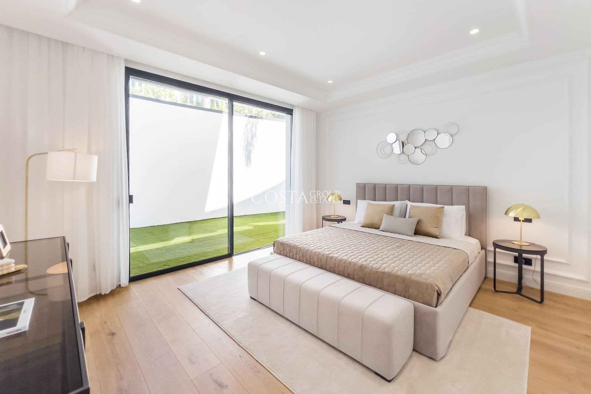 Neue Gebäude - Villa -
Marbella