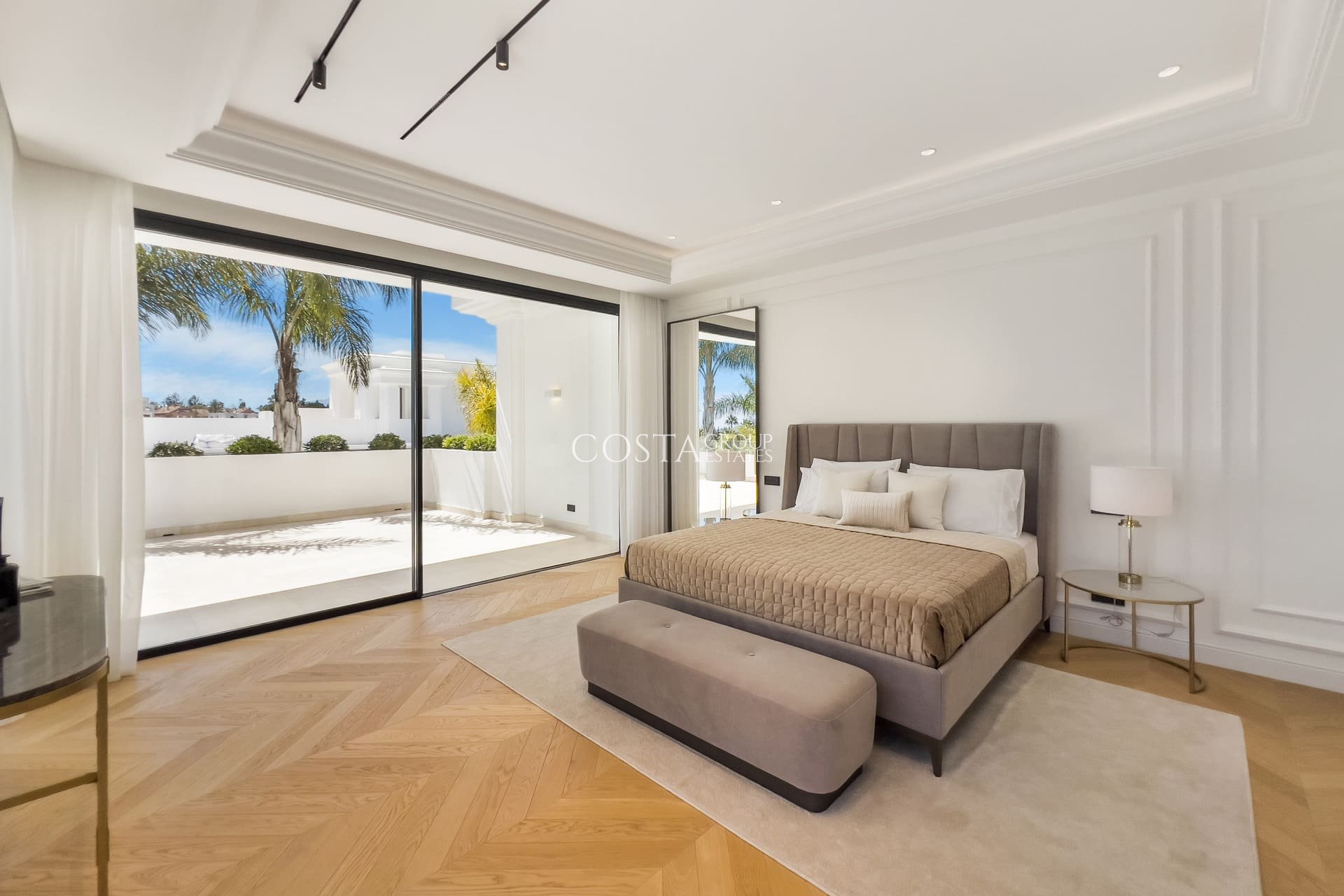 Neue Gebäude - Villa -
Marbella