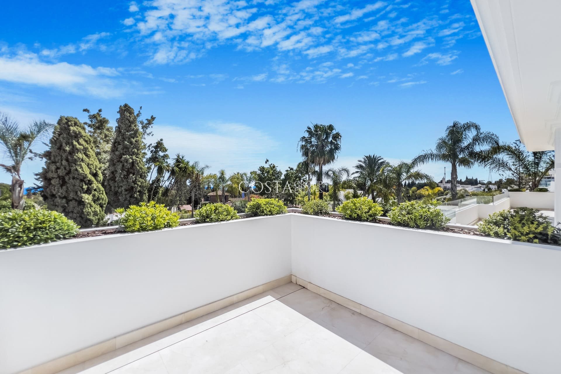 Neue Gebäude - Villa -
Marbella