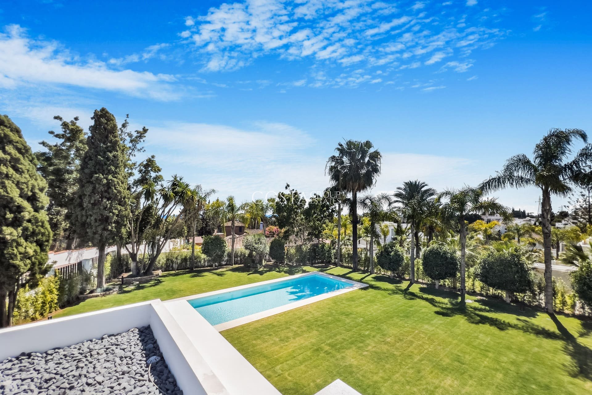 Neue Gebäude - Villa -
Marbella