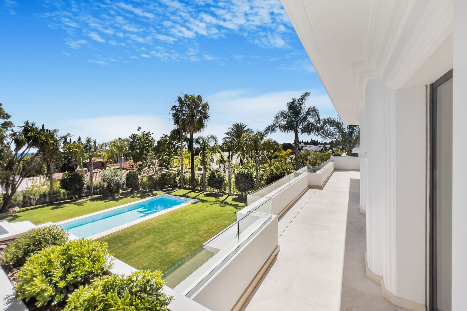 Neue Gebäude - Villa -
Marbella