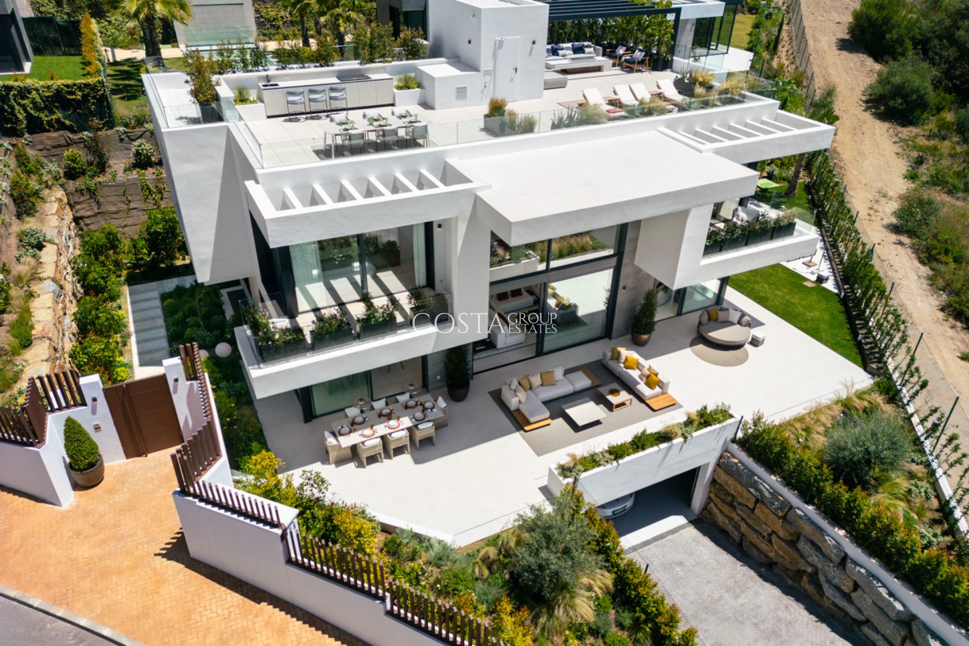 Neue Gebäude - Villa -
Marbella