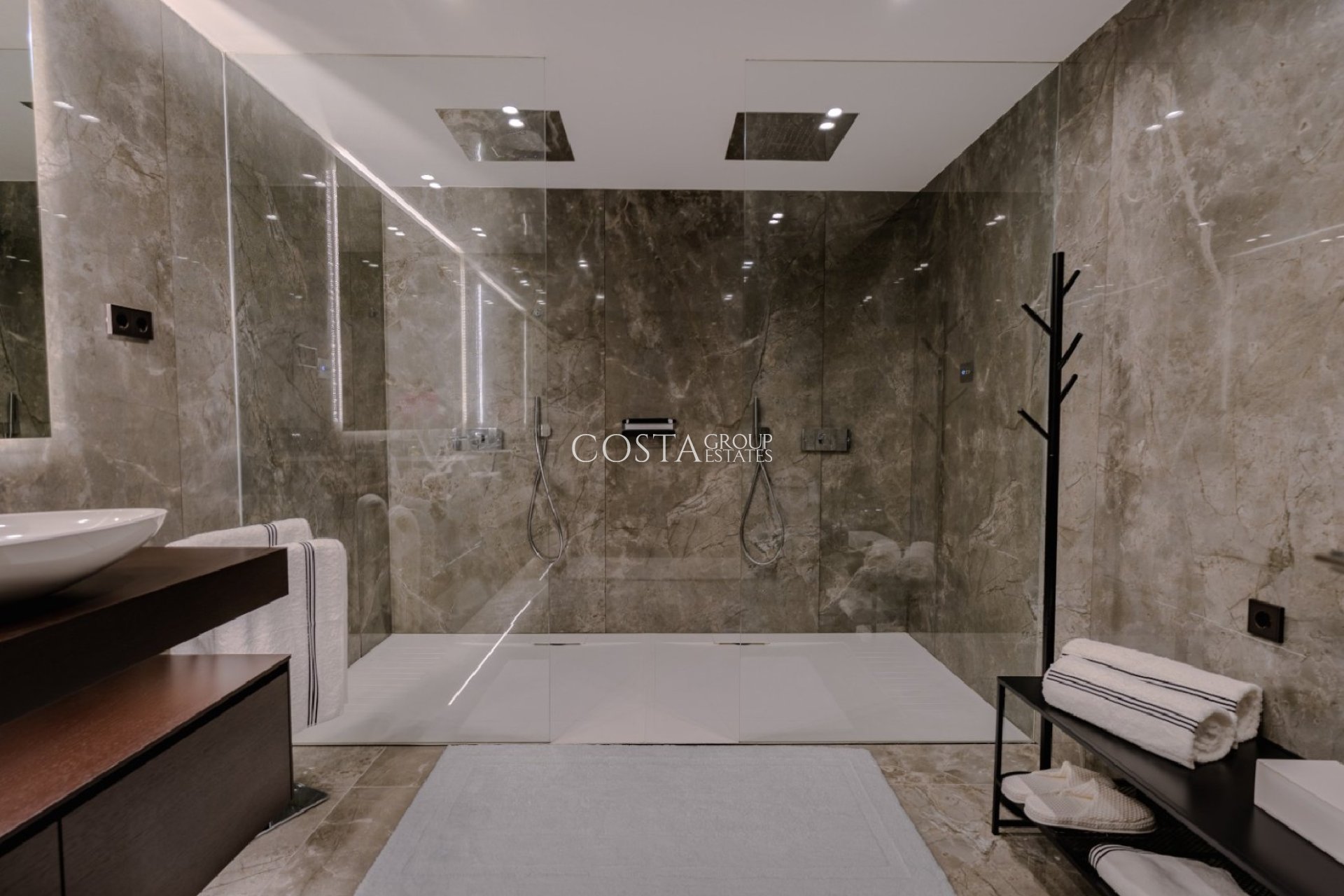 Neue Gebäude - Villa -
Mijas