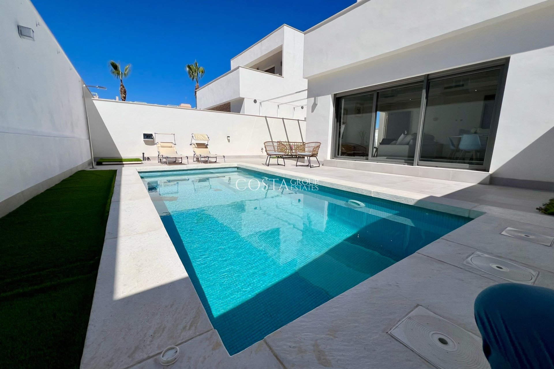 Neue Gebäude - Villa -
Orihuela Costa