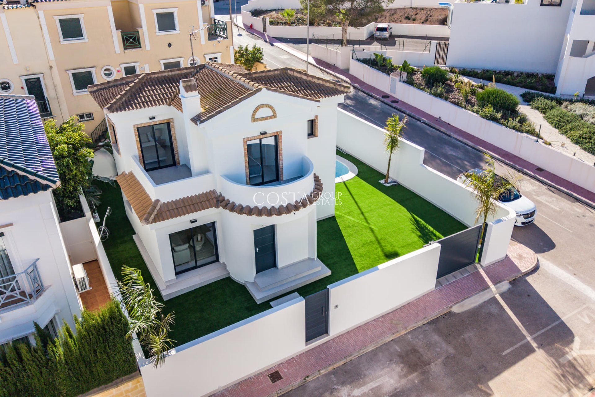 Neue Gebäude - Villa -
Orihuela Costa
