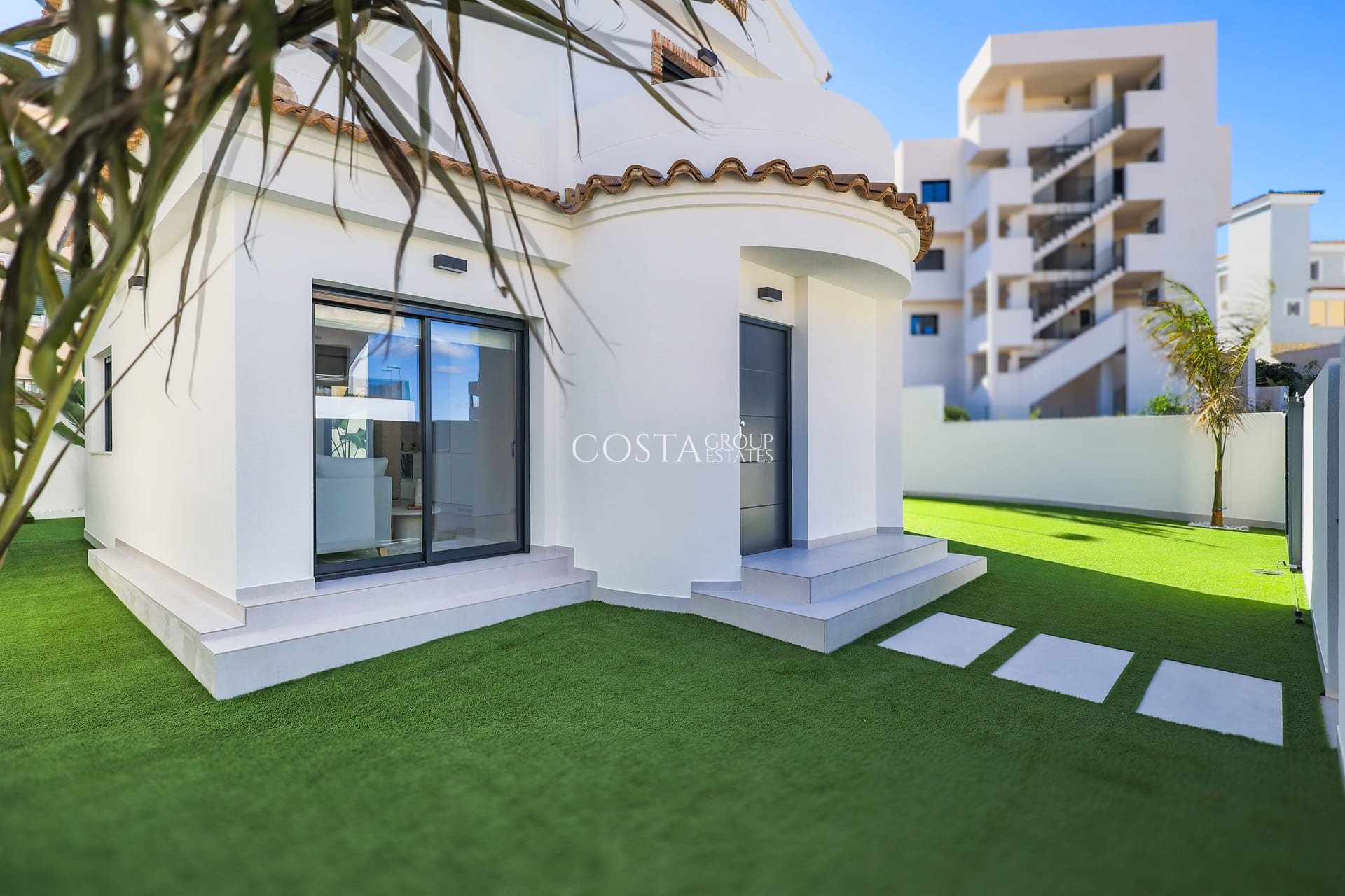 Neue Gebäude - Villa -
Orihuela Costa