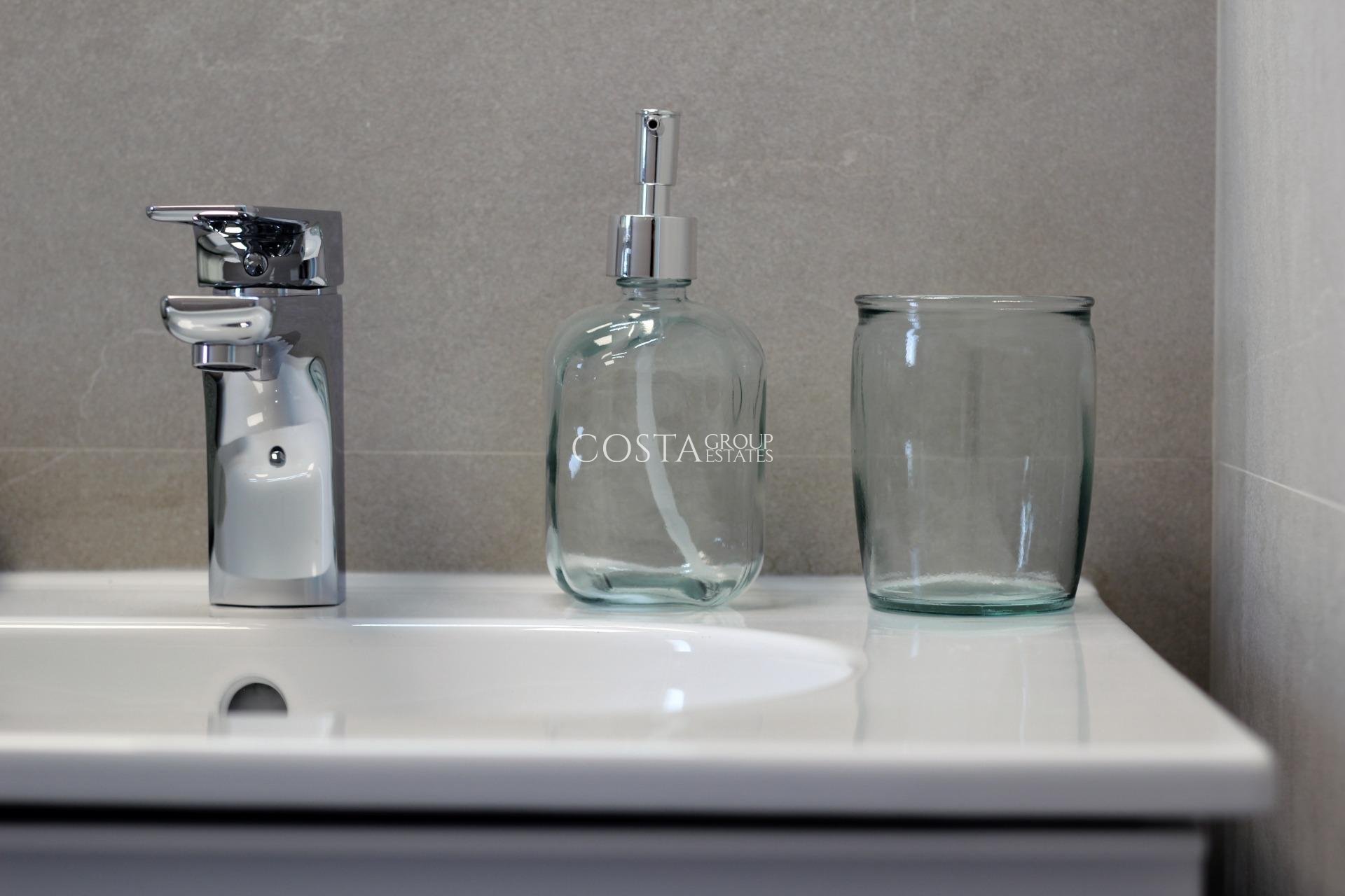 Neue Gebäude - Villa -
Pilar de la Horadada - parque Andromeda