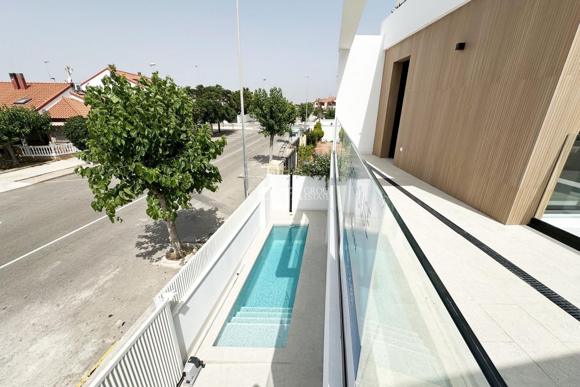Neue Gebäude - Villa -
Pilar de la Horadada - Torre De La Horadada