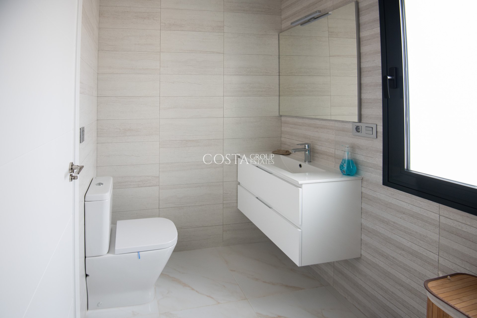 Neue Gebäude - Villa -
Pinar de Campoverde