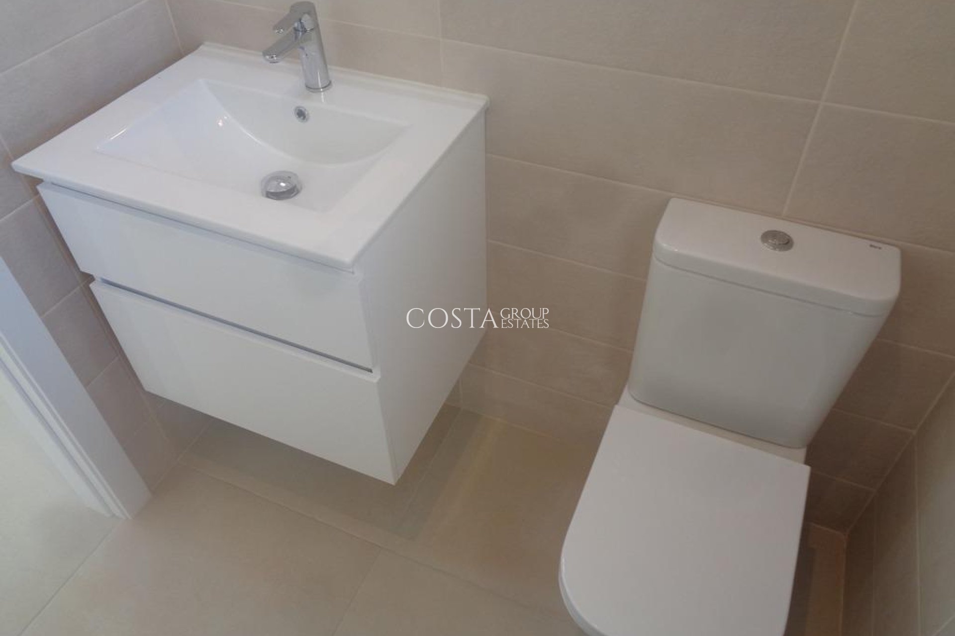 Neue Gebäude - Villa -
Pinoso