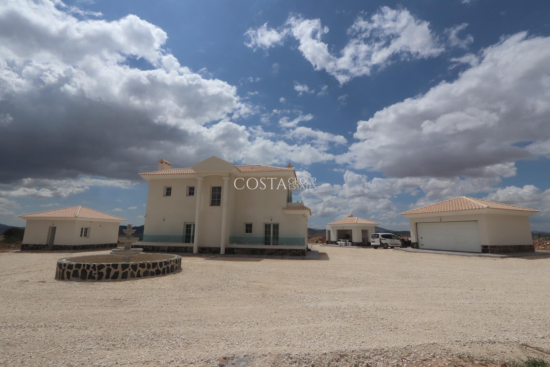 Neue Gebäude - Villa -
Pinoso