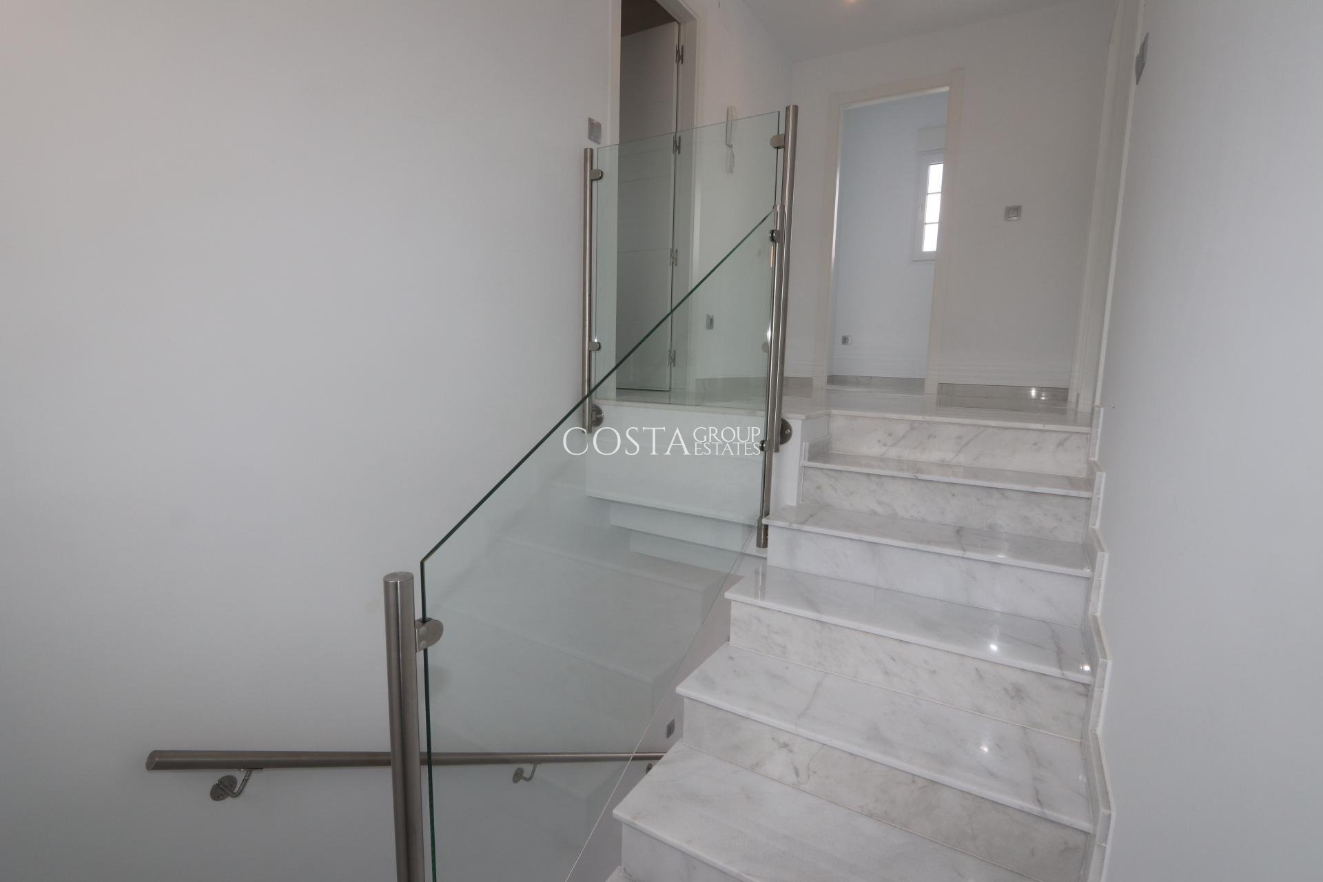 Neue Gebäude - Villa -
Pinoso