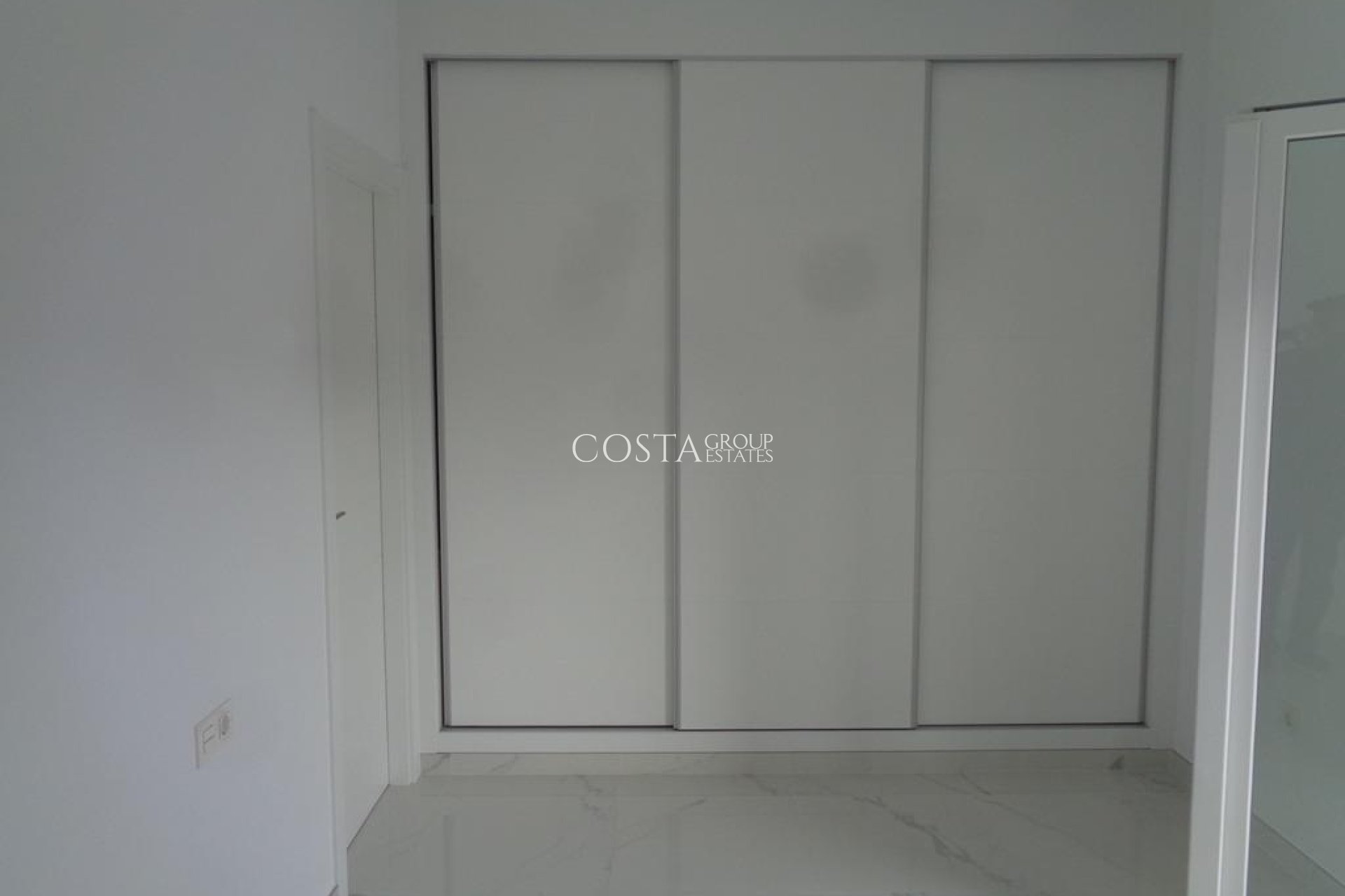 Neue Gebäude - Villa -
Pinoso